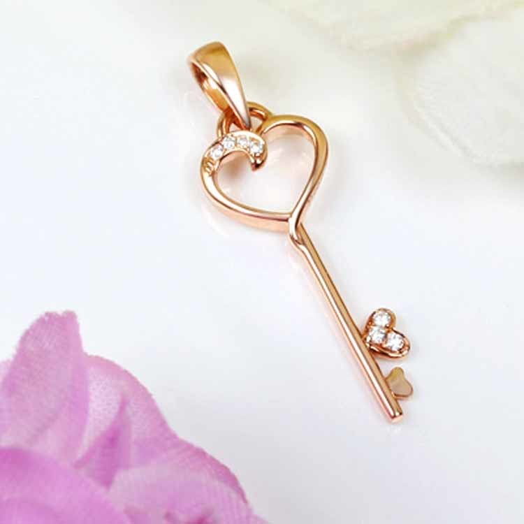 18K Rose Gold White Gold Yellow Gold Key Pendant with Diamonds (GDN014)