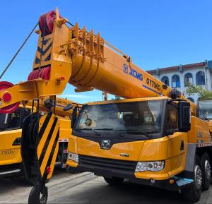 China 70 Ton Used QY70KC Mobile Used Crane Truck yellow factory