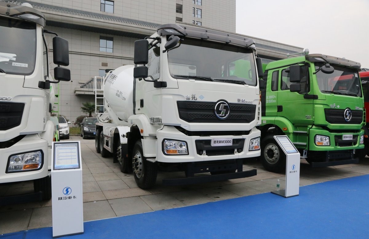 Shacman WEICHAI Concrete Mixer Truck Diesel Cummins Engine for Superior Power