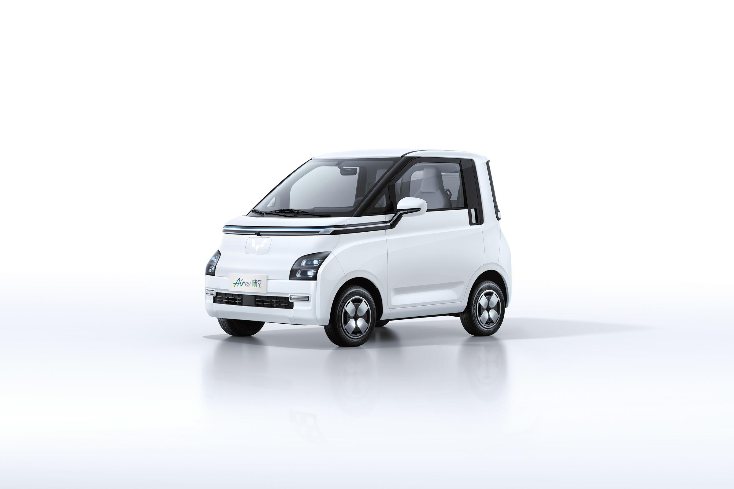 2023 Wuling Air EV Energy Vehicle Smart Cute Transporter With Fast Charging 0.75 Hours Max Speed 100 KM/H Electric Car