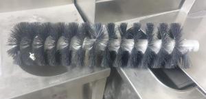 China Flour Sieve Powder Spiral Mechanical Equipment Outer Winding Brush Roller factory