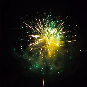China Liuyang Factory Customized Wholesale 188 Shots Fireworks Cake Pyrotechnics Consumer Cake Fireworks Chinese Salute 2025 factory