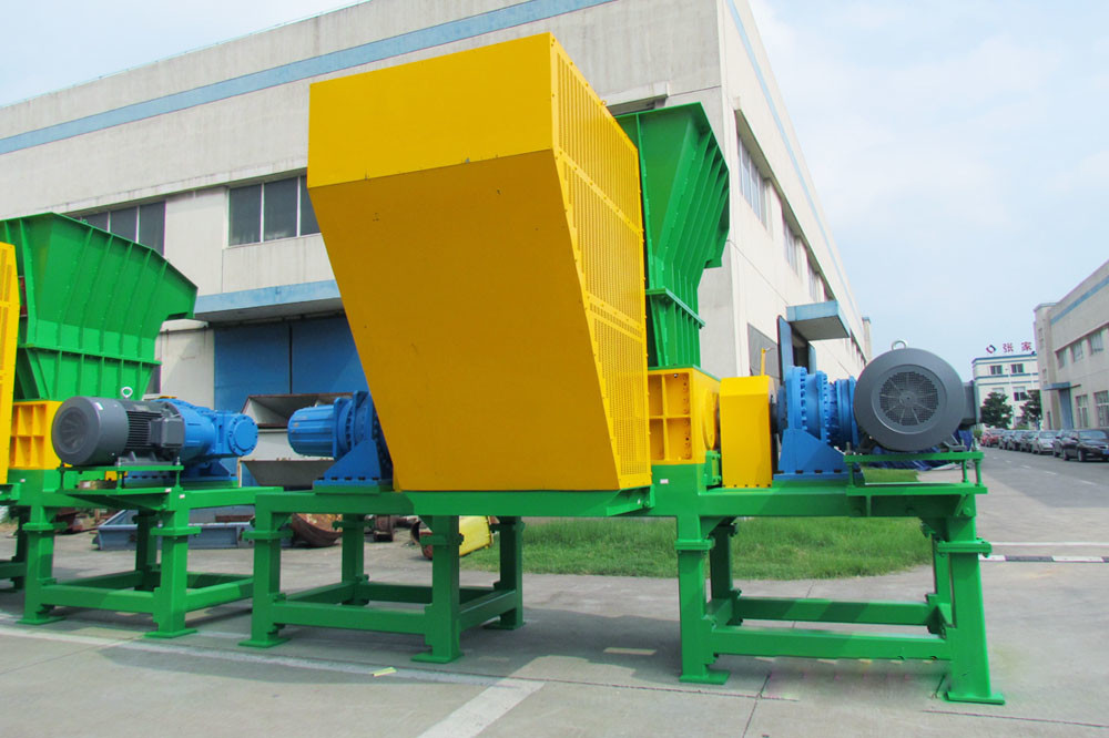 Low Noise Double Shaft Shredder 880 X 861 X 510mm With 38 Blades 18.5kw