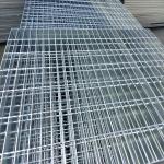 G455/30/100 Paint 25x3 Serrated Bar Grating
