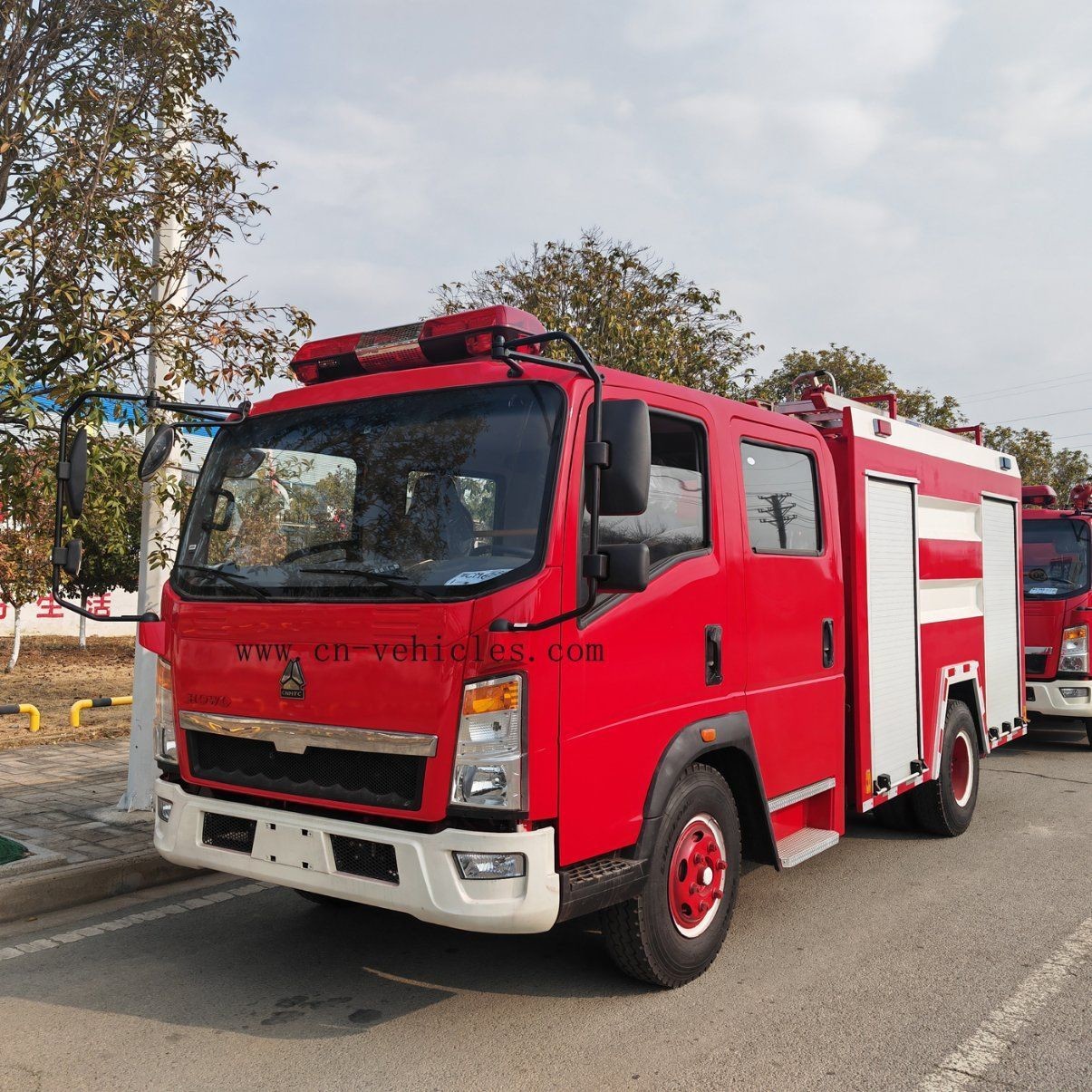 China Sinotruk Foam Water Tank HOWO Fire Fighting Truck factory