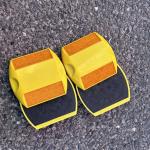 Refletive Yellow Plastic Cat Eye Reflective Road Studs On The Road