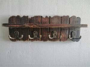 China 15.75 Inch, 4 Pieces Double Metal Hooks, Wood Wall-Mounted Coat Rack factory