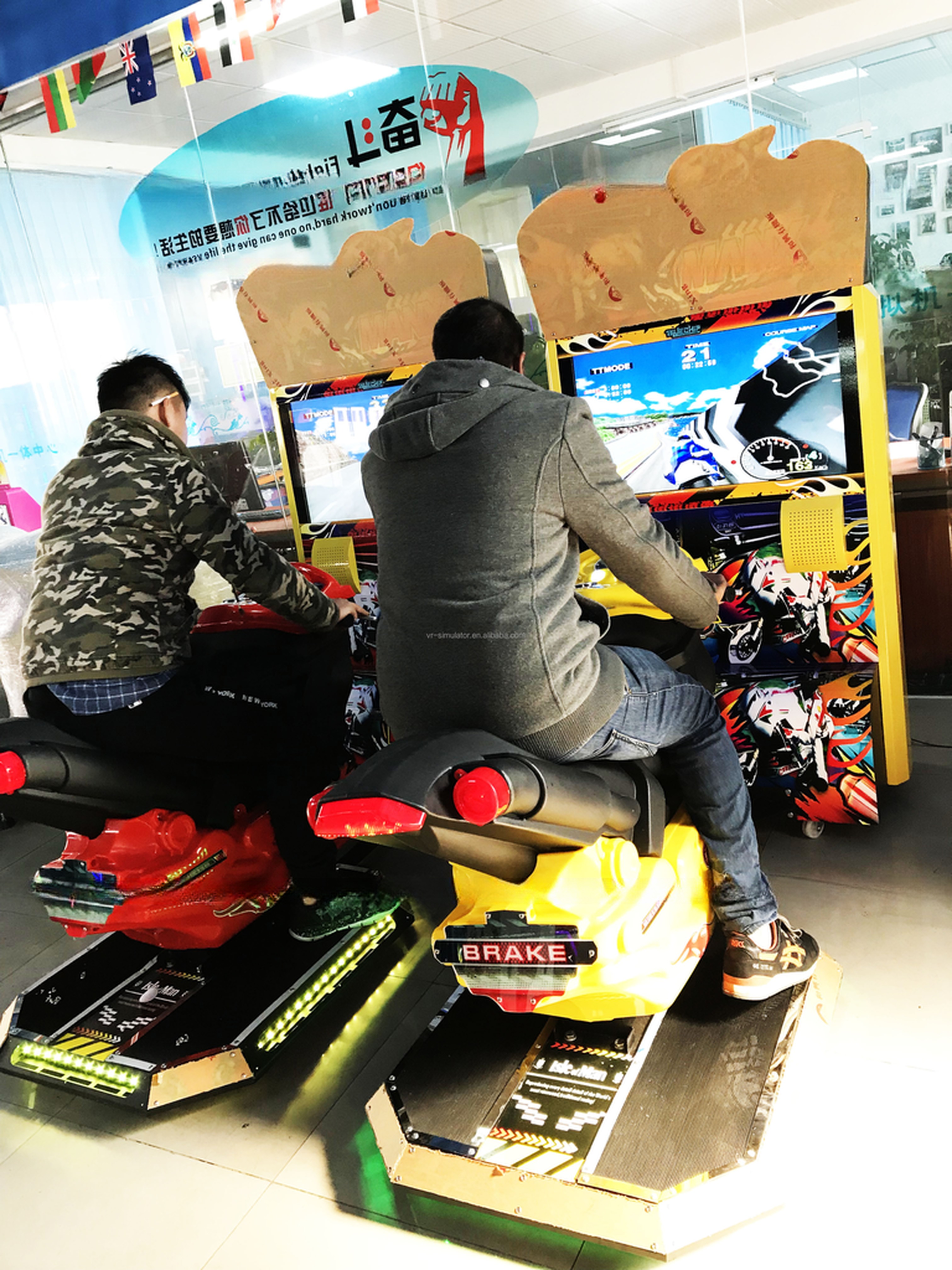 Enjoyable 42LCD MANX TT Superbike Arcade Machine For Games Mall