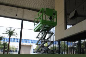 China 10m Hydrualict Scissor Lift Platform For Airport Construction Maintenance factory