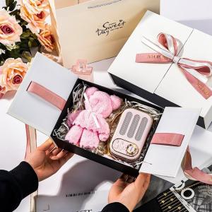 China Customized Colorful Paper Gift Boxes With Ribbon factory