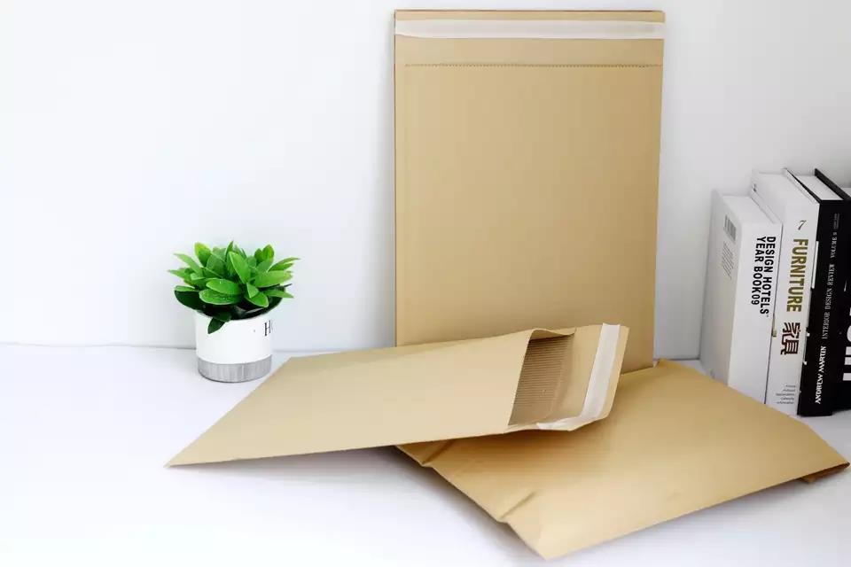 China CE Eco Friendly Rigid Packaging Kraft Paper Waybill Kraft Paper Pouch factory