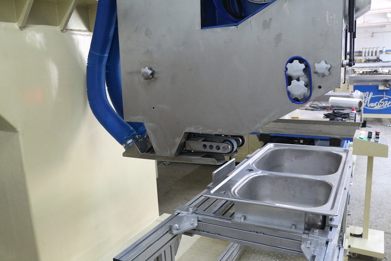 High Efficiency CNC Automatic Stainless Steel Kitchen Sink Edge Seam Welding Machine Grinding Making Polishing machine