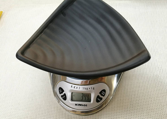 Imitation Porcelain Dinnerware Sets Black Color Triangle-Shape Length 20cm Weight 344g