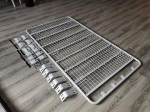 China YH-E-022 Q2 Universal Platform Flat Iron Steel White / Black Roof Rack Luggage Rack Carrier Basket factory