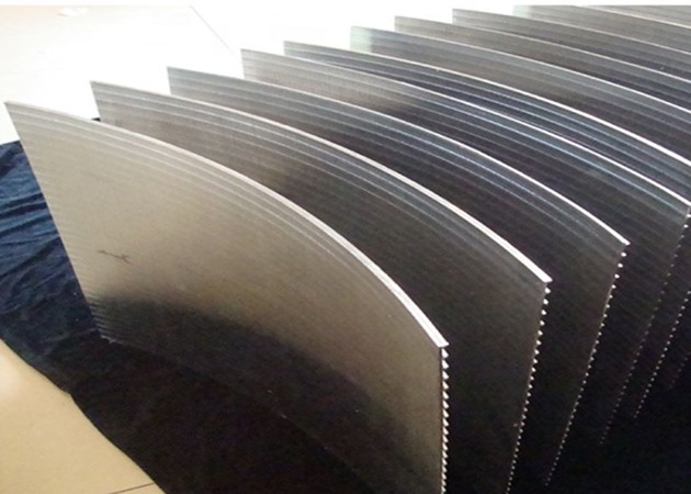 3m Length 0.4mm Sieve Bend Screen , Wedge Wire Filter Element For Distilling