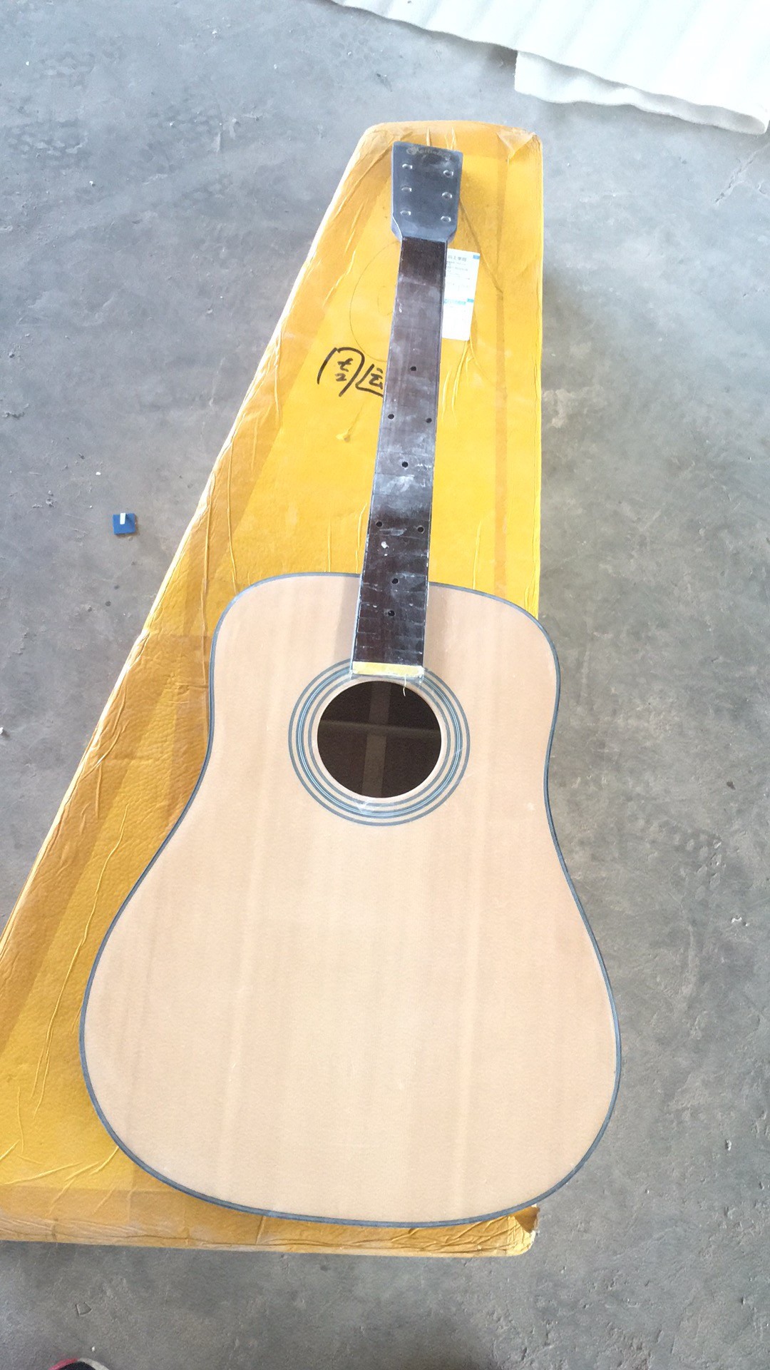 HOT SELLING D28 Classical Acoustic Guitar 41" Solid Spruce Top Rosewood back&side 301 EQ