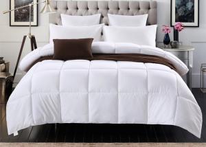 China Cozy Hotel Bed 85gsm 7Dx64mm Polyester Comforter Set factory