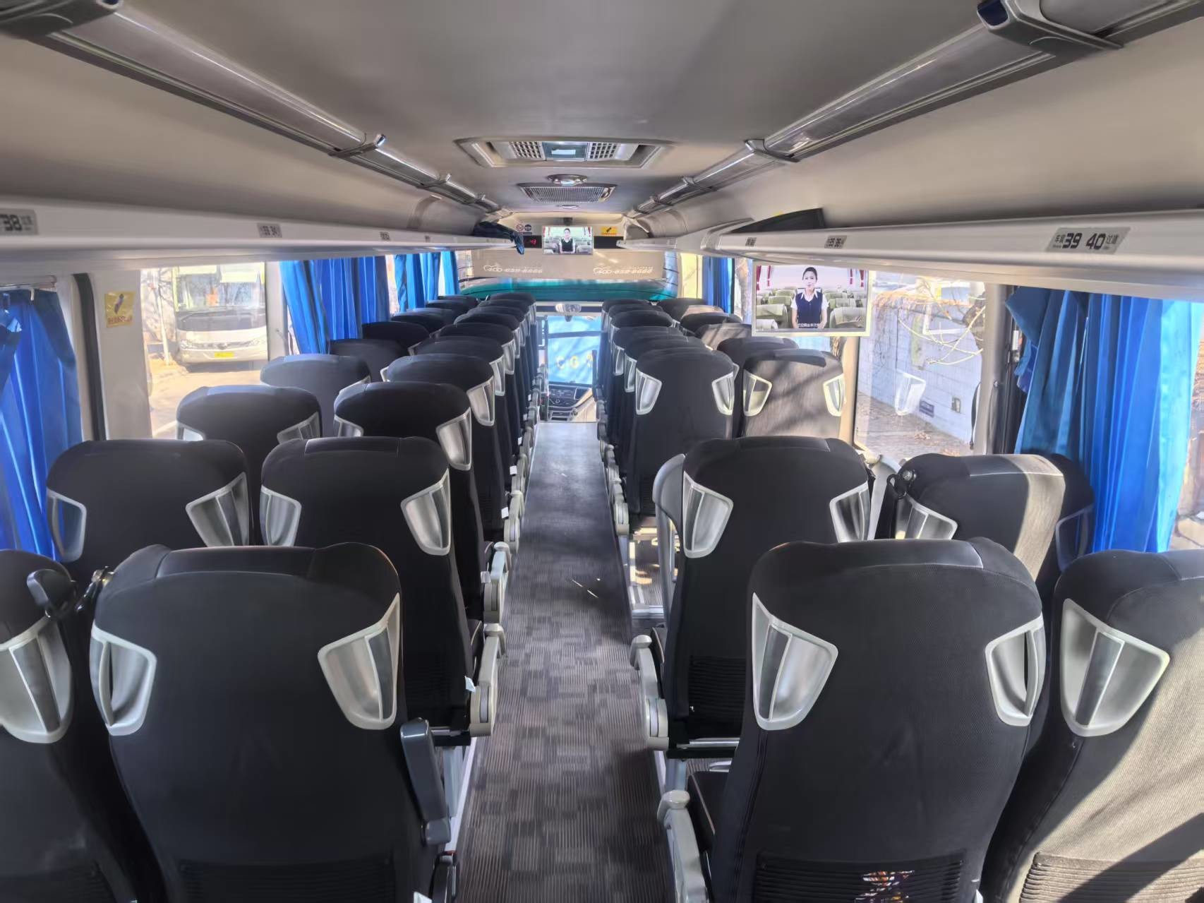 Yutong Bus 50 Seats Luxury 2021 Year Yutong ZK6128 Airbag Suspension Weichai Engine 336hp Tour Bus