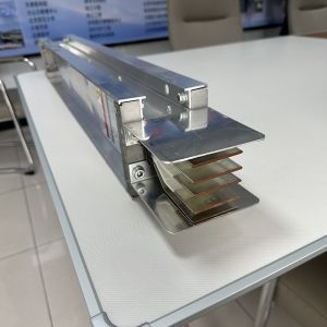 LV Electrical Busway Copper Busbar Enclosure Width 128/144mm For Efficient
