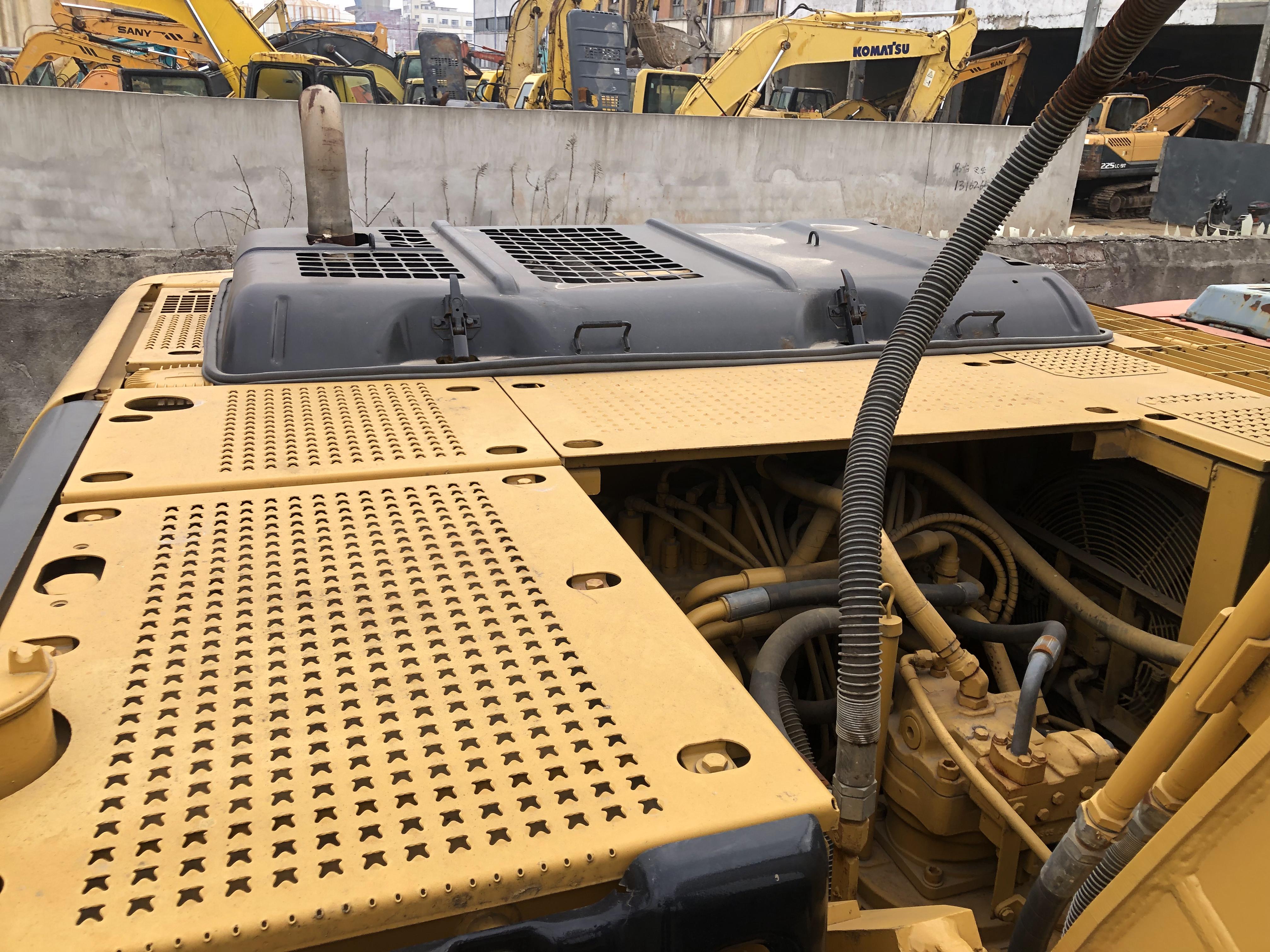 1.6 m3 Bucket Capacity Caterpillar 330D Excavator from The United States with Low Hours