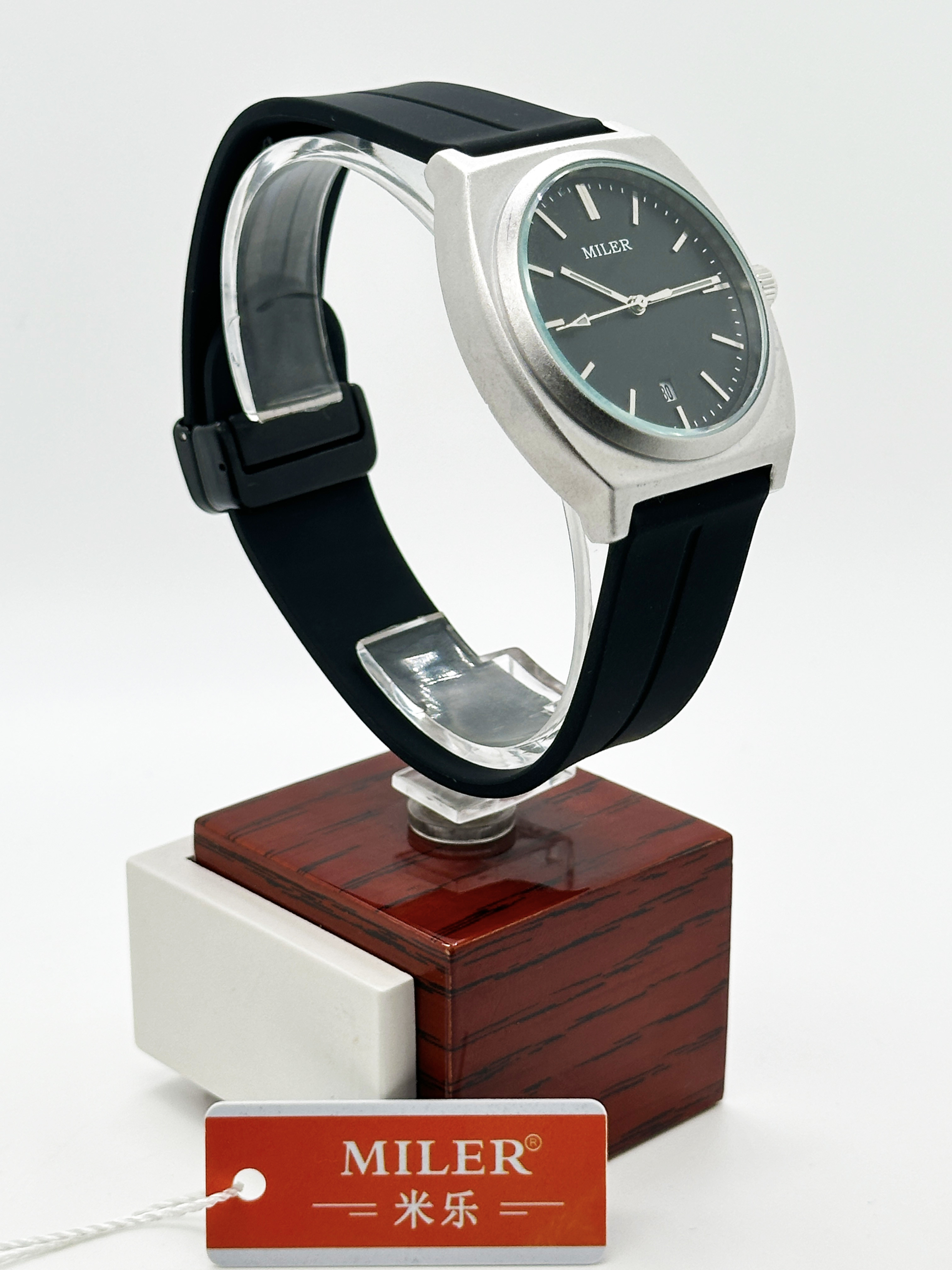 Wholesale Custom Logo Silicone Strap Watches With Buckle Clasp Water Resistant To 30 Meters