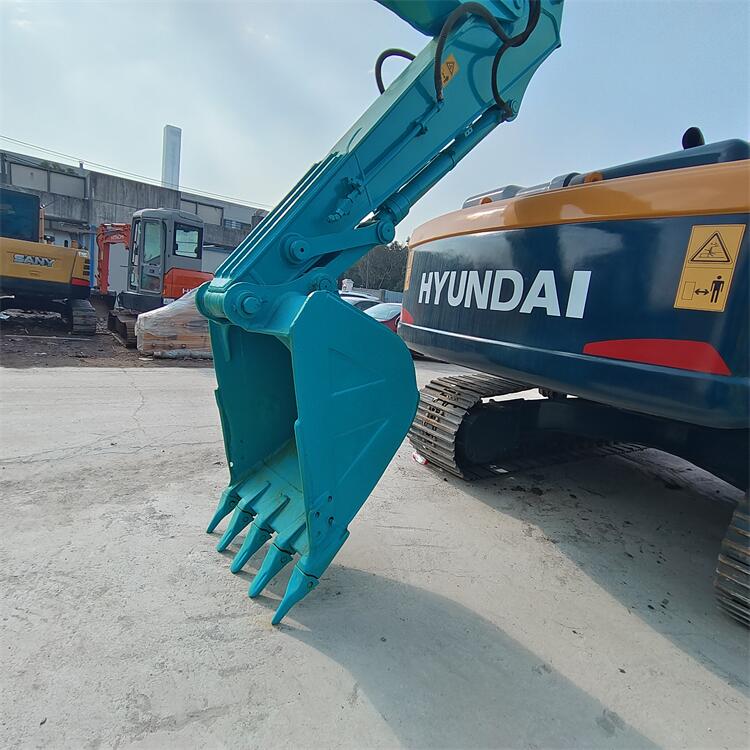 Inexpensive Second-hand Excavator Used Kobelco130 15 Tons Bucket capacity 0.52m3
