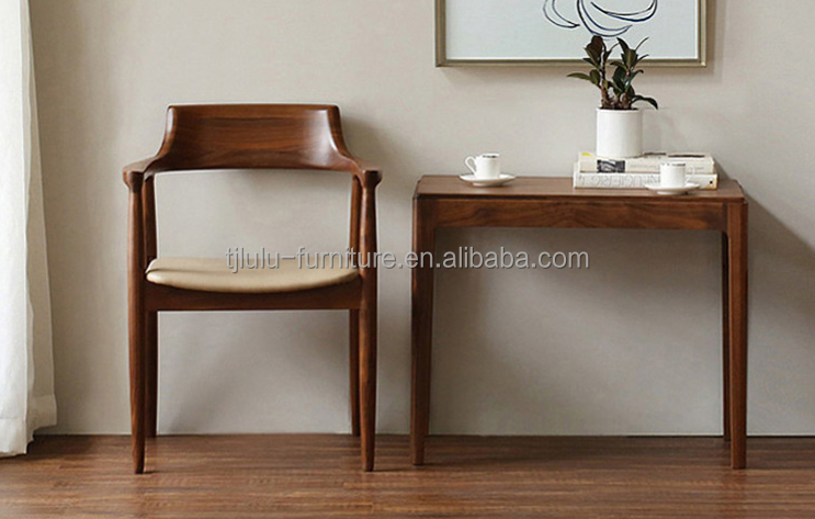 Home Furniture General Solid Wood Restaurant Dining Chairs with Luxury Modern Design and PU Leather Material
