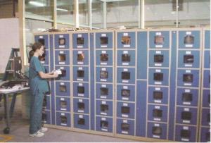 China Factory Intelligent Locker Systems 6 Tier Steel Body Transparent Door Anti UV Aging factory