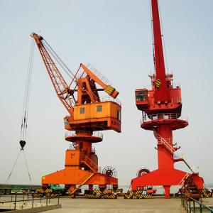 Floating Dock Shipyard Shipbuilding Port Terminal Horizontal Luffing Gantry