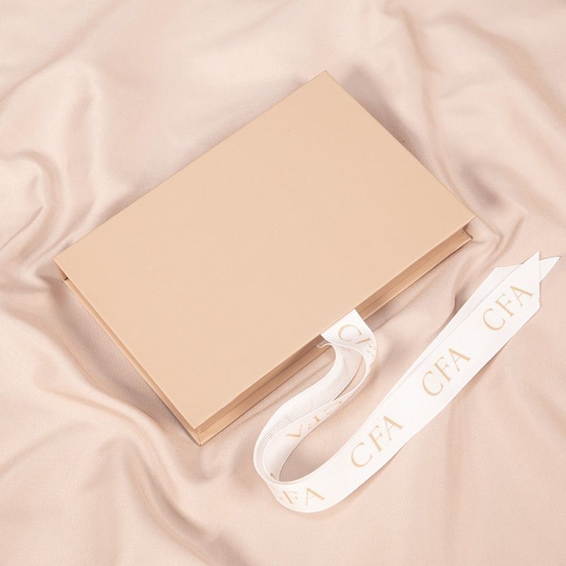 Custom Luxury Empty Magnetic Bonbon Bar Sweet Gift Packaging Package Box Chocolate Candy Card Shapoo Cosmetic Jewelry Luxury Book Shape Boxes