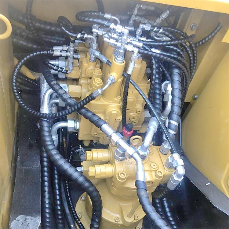 13000 KG Used Sany SY135C Excavator Original Design Hydraulic Pump Earth-Moving Machinery