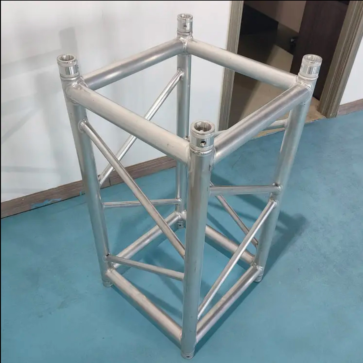 OEM Silver Aluminium Stage Truss Portable Aluminium Alloy Truss With Accessories