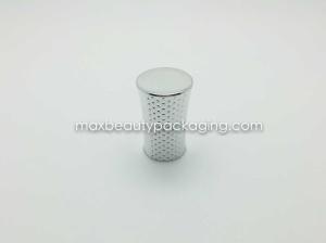 China N2020 uv metalized silver color coating finish nail polish cap nail polish packaging double cap flat brush plastic cap factory