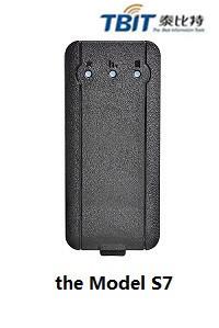 China Black Quad-band GPS Tracker For Car/Motorcycle With ACC Detection/Vibration Alarm factory