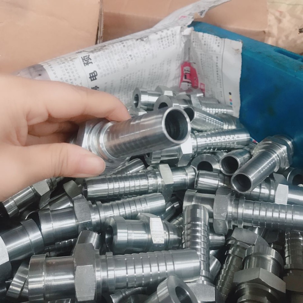 Female Cone Seat 74 Degree Socketless Hose Fittings