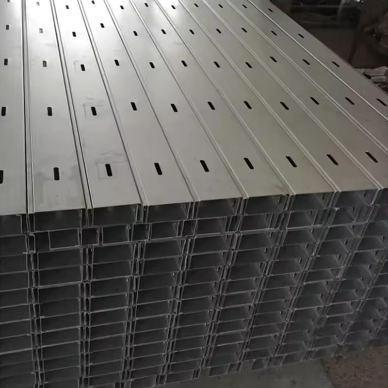 Customizable Medium Duty Trough Wall Mounted Cable Tray For Wiring Organization