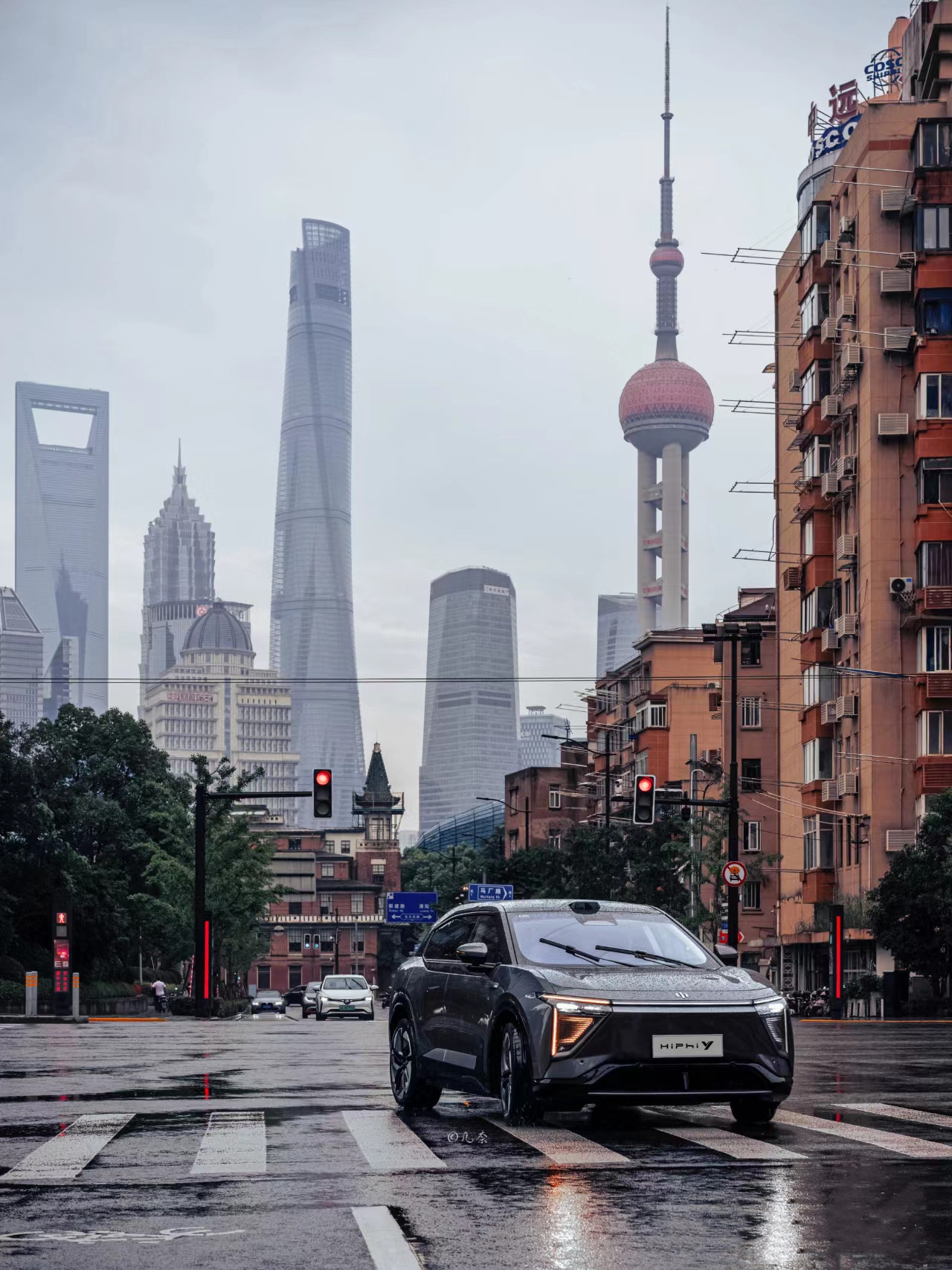 2023 HiPhi Y Electric SUV with 5 Doors and 5 Seats 20" Tires 560KM Maximum Range Pioneer Edition 190km/h Speed Long Range
