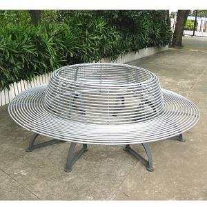 China Outdoor Farmhouse Round Tree Benches With Sandblast Zinc Spraying Powder Coating Finish factory