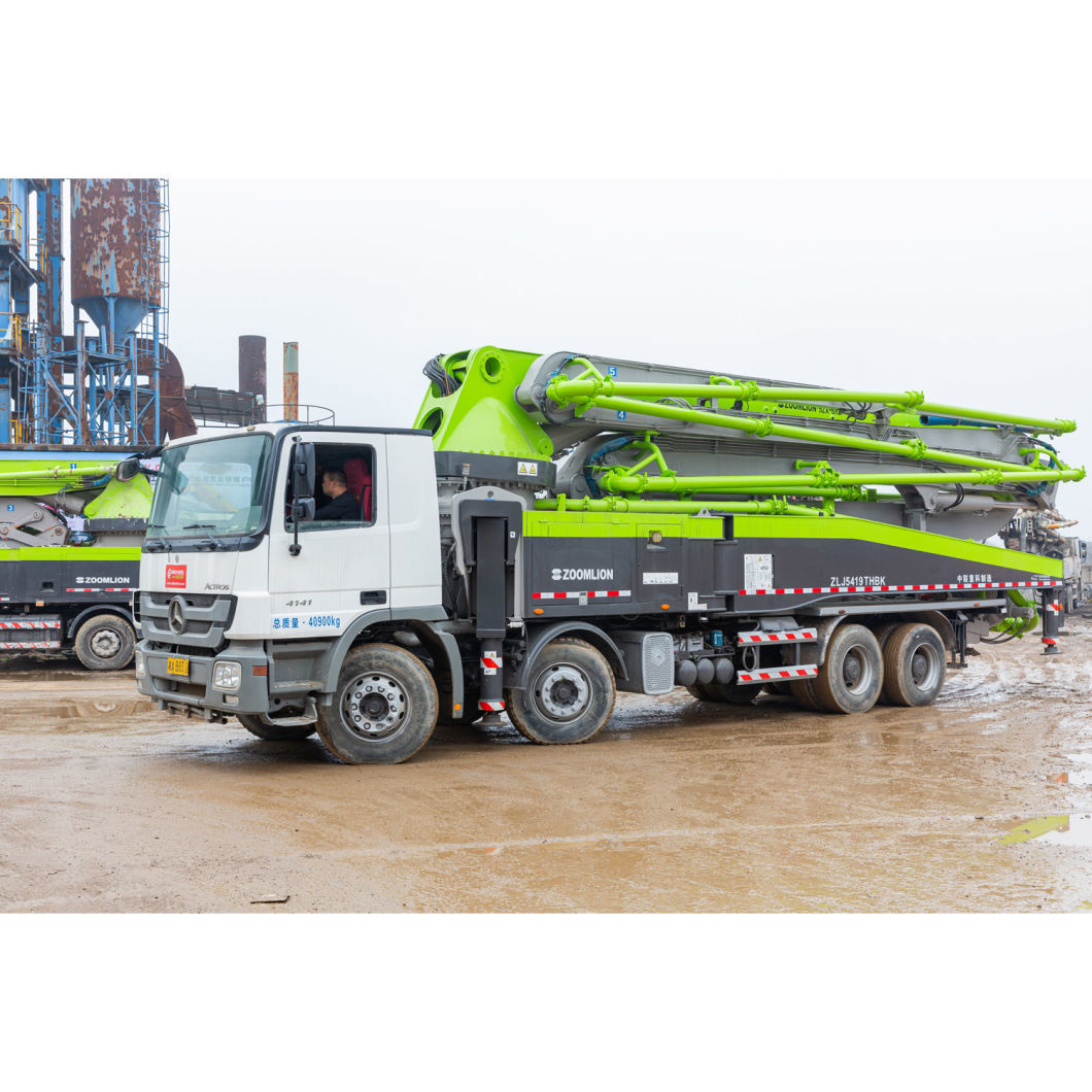 Factory Low Price Zoomlion 2018 Concrete Pump with Benz Chassis Changsha Pump Truck