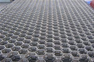 China Lance Tabs Hex Mesh 310S Stainless Steel Hexagonal Hole 50mm 15mm Thickness 1mX1m factory