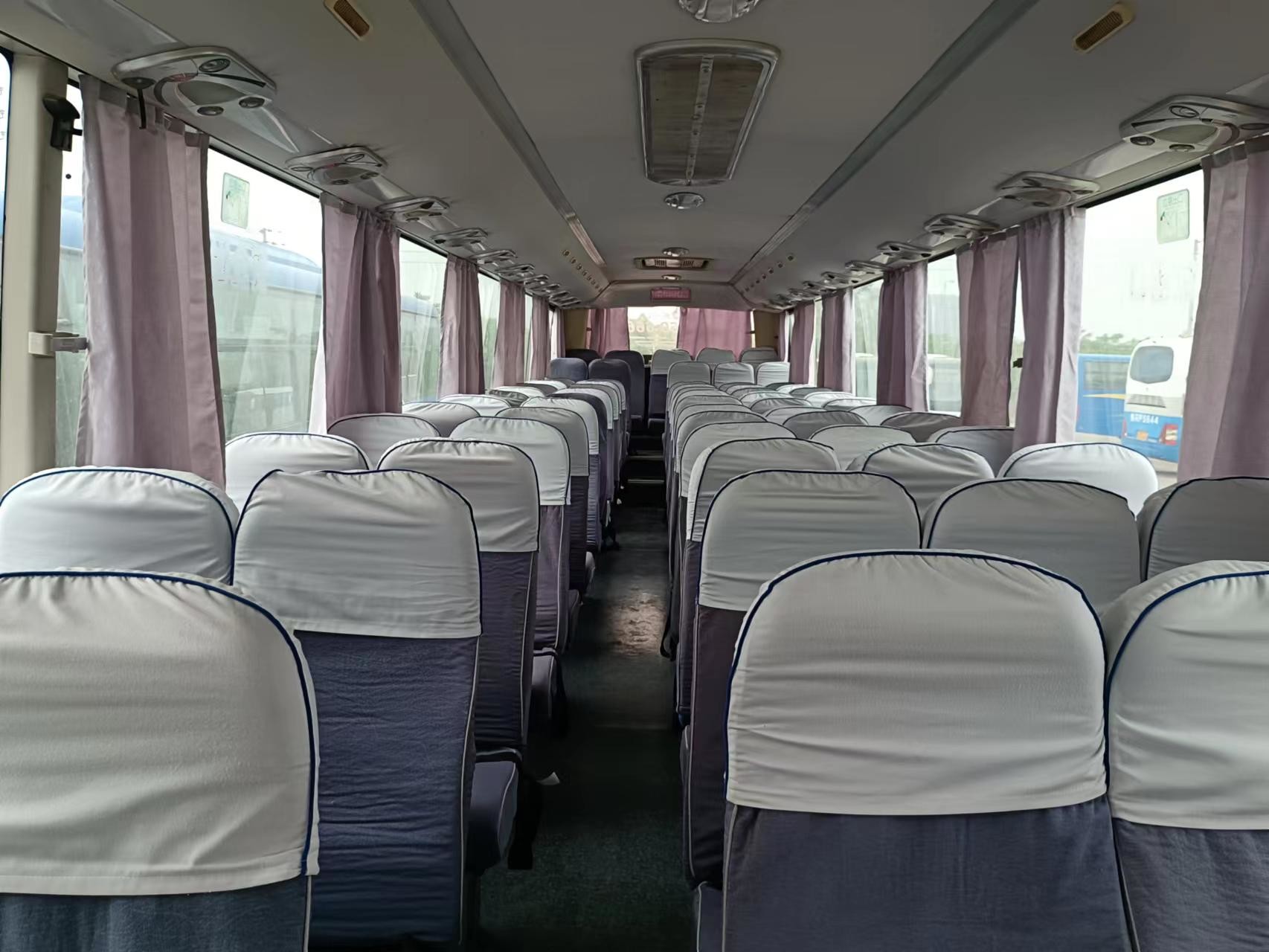 2015 Year 65 Seater Used Yutong Bus ZK6127 Used Passenger Bus 310kw Rear Engine Right Hand Drive