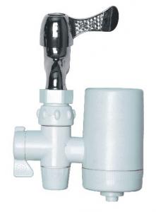 China Active Carbon Ceramic Water Tap Filter 0.1 - 0.35mpa Pressure No Leaking factory