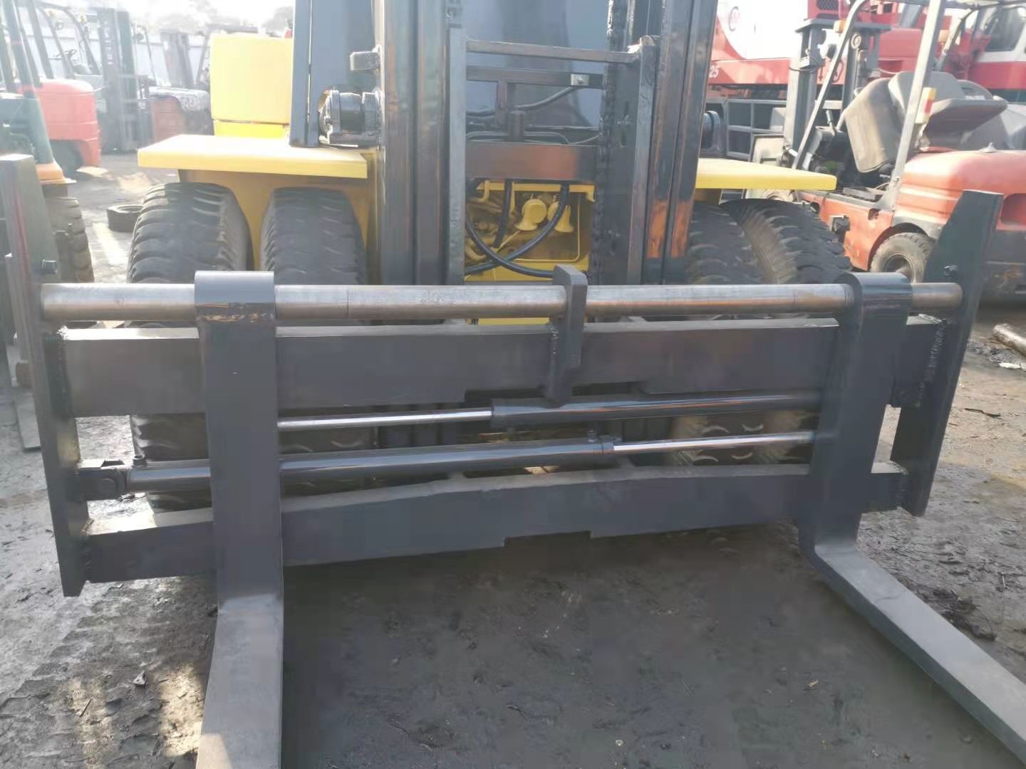 10T Komatsu FD100 Used Diesel Forklift Truck 10000kg Lifting