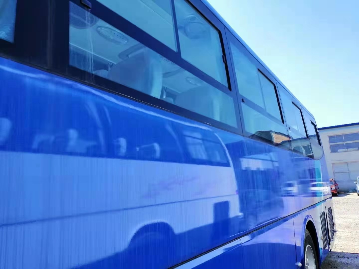 Yutong ZK6117 55 Seats New Bus Steel Chassis Rear Diesel Engine Bus Euro III