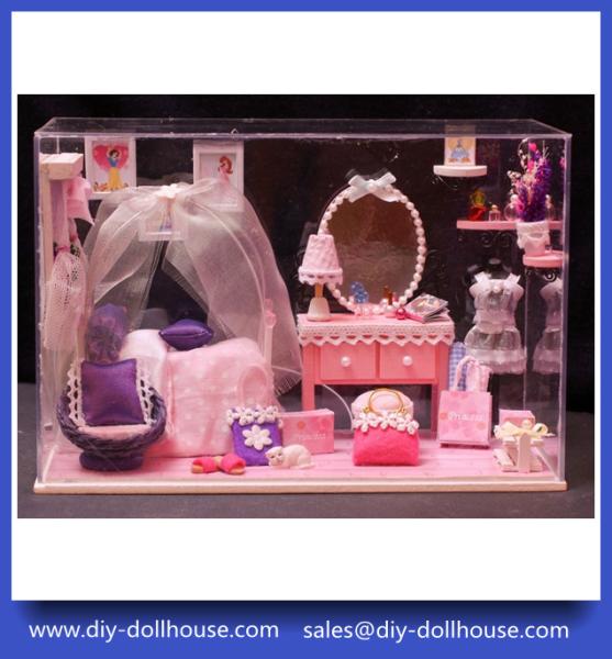 Diy wooden dollhouse mini glass dollhouse miniature room box model building