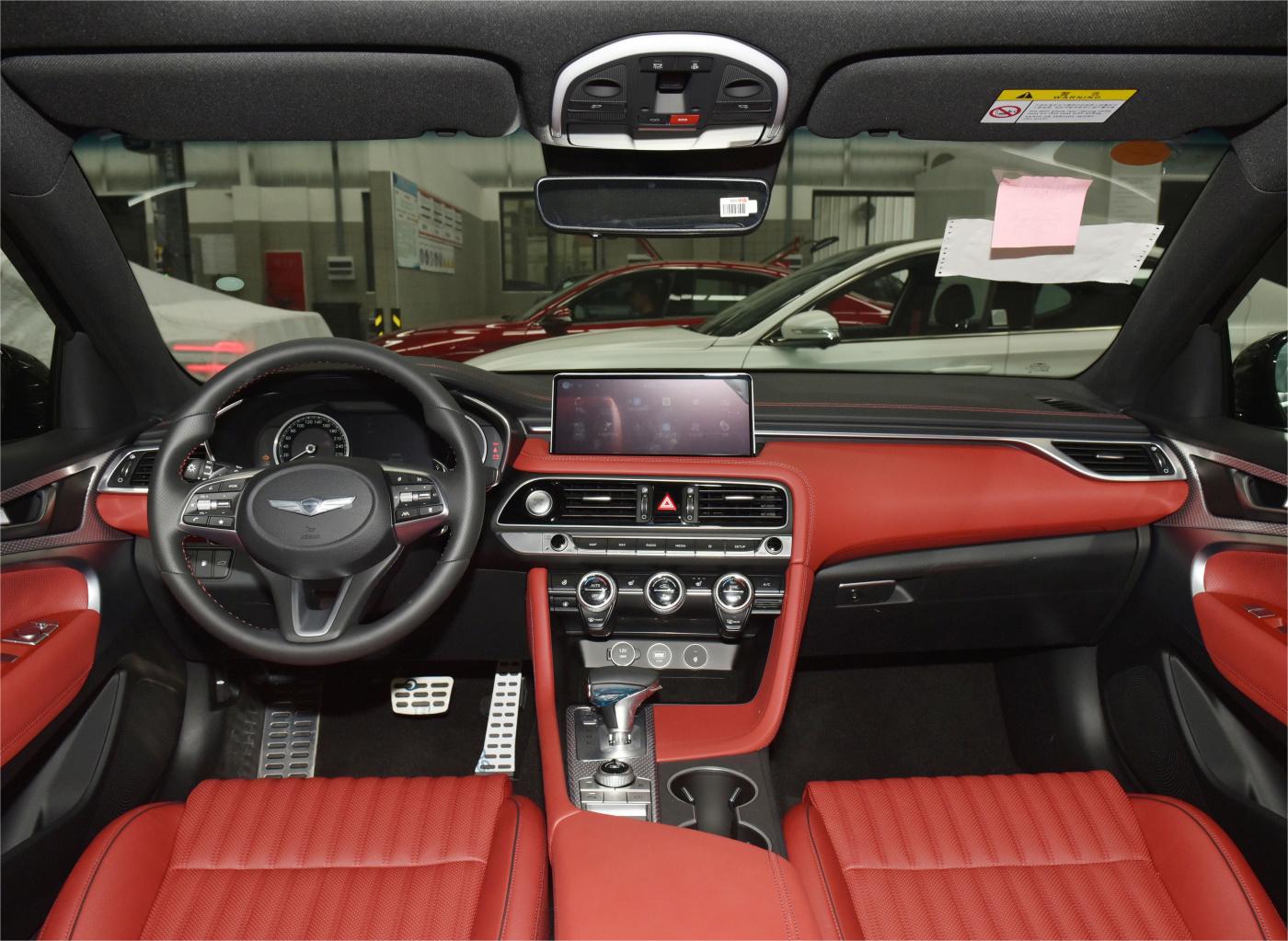 High Speed 2023 Genesis G70 G80 2.5T 304HP 2WD 4WD Diesel Car with Front Disc Rear Drum Brake System
