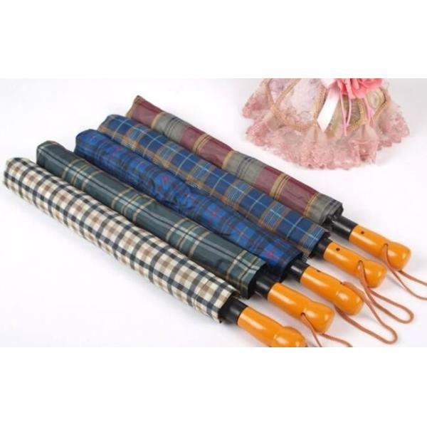 China Weather Resistant Mens Walking Umbrella Wooden Handle Straight Plastic Tips factory