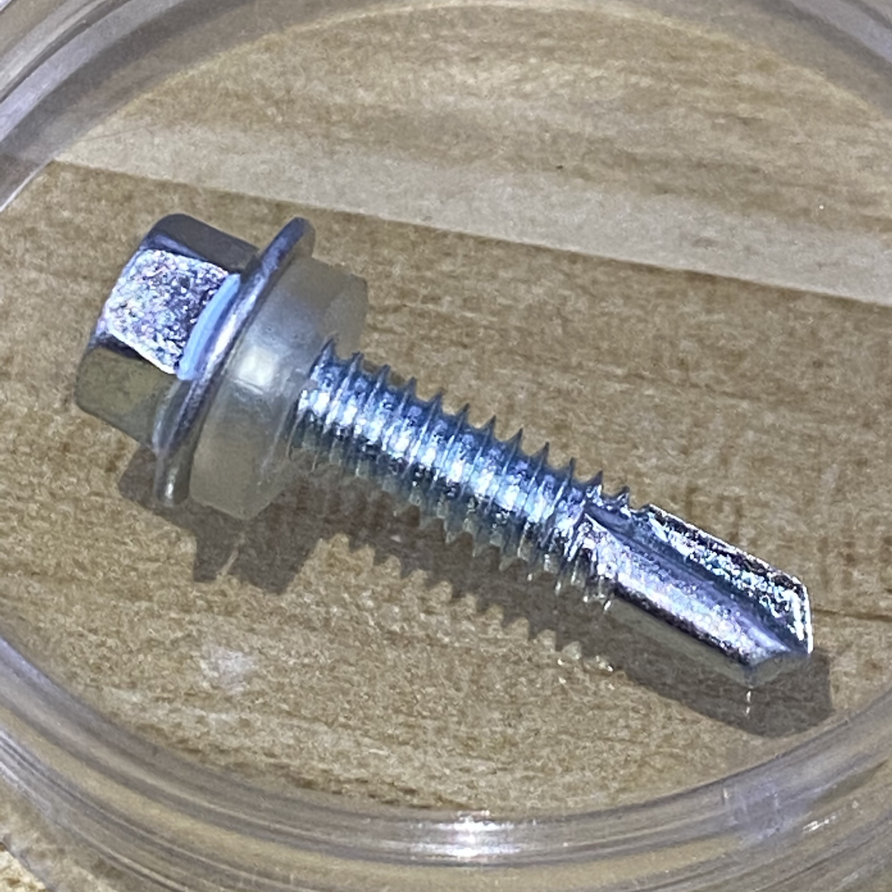 INCH Measurement System Hex Head Self Drilling Screws With Rubber Washers for Roofing