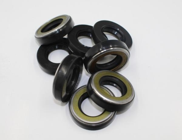 704-17-01810 7041701810 Oil Seal Komatsu Parts For Excavator 330M 510 512 515