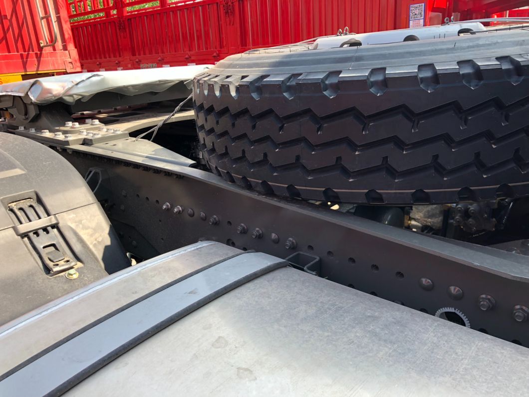 Sinotruck HOWO Used CNG /LNG Tractor Truck Head 10 Tires CNG Trailer Head 420HP CNG Tractor Truck 2017 Model